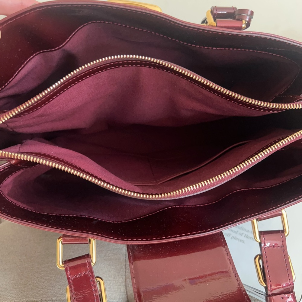LOUIS VUITTON Amarante
Melrose Avenue Vernis Monogram
Satchel - Picture 7 of 9